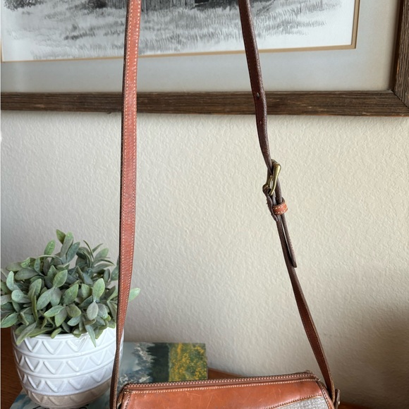 Vintage Dooney & Bourke Crossbody - Picture 14 of 15